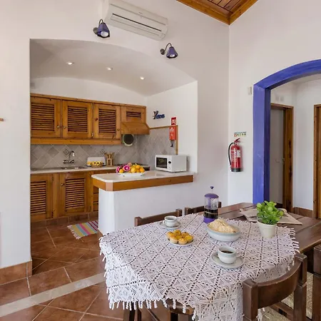 Jacaranda אלבופיירה